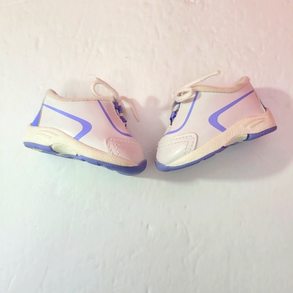 American Girl Doll Cheer Shoes Lavender/White & Socks Trimmed in Green 3271NJT - Picture 3 of 5